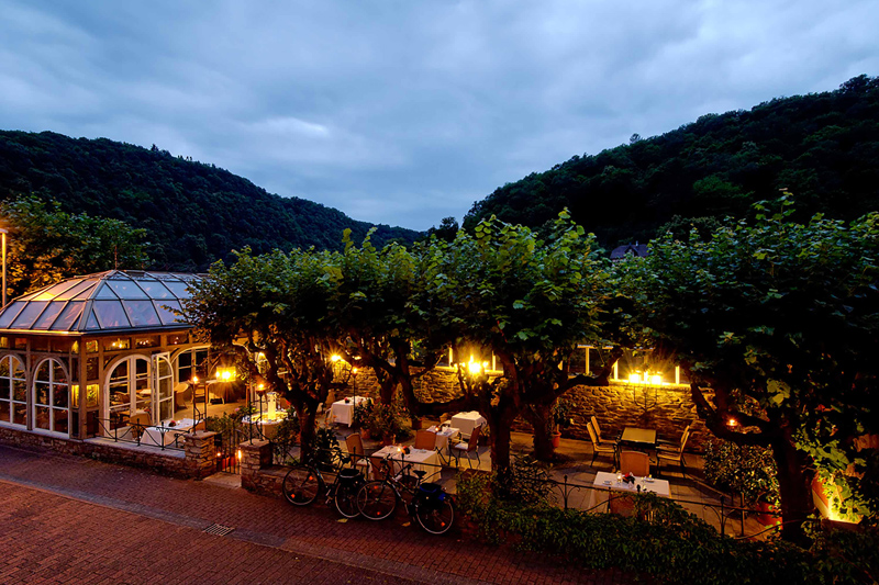 Entdecken Sie das romantische Lahntal und übernachten Sie im
              heimeligen Landhotel zum Bären.